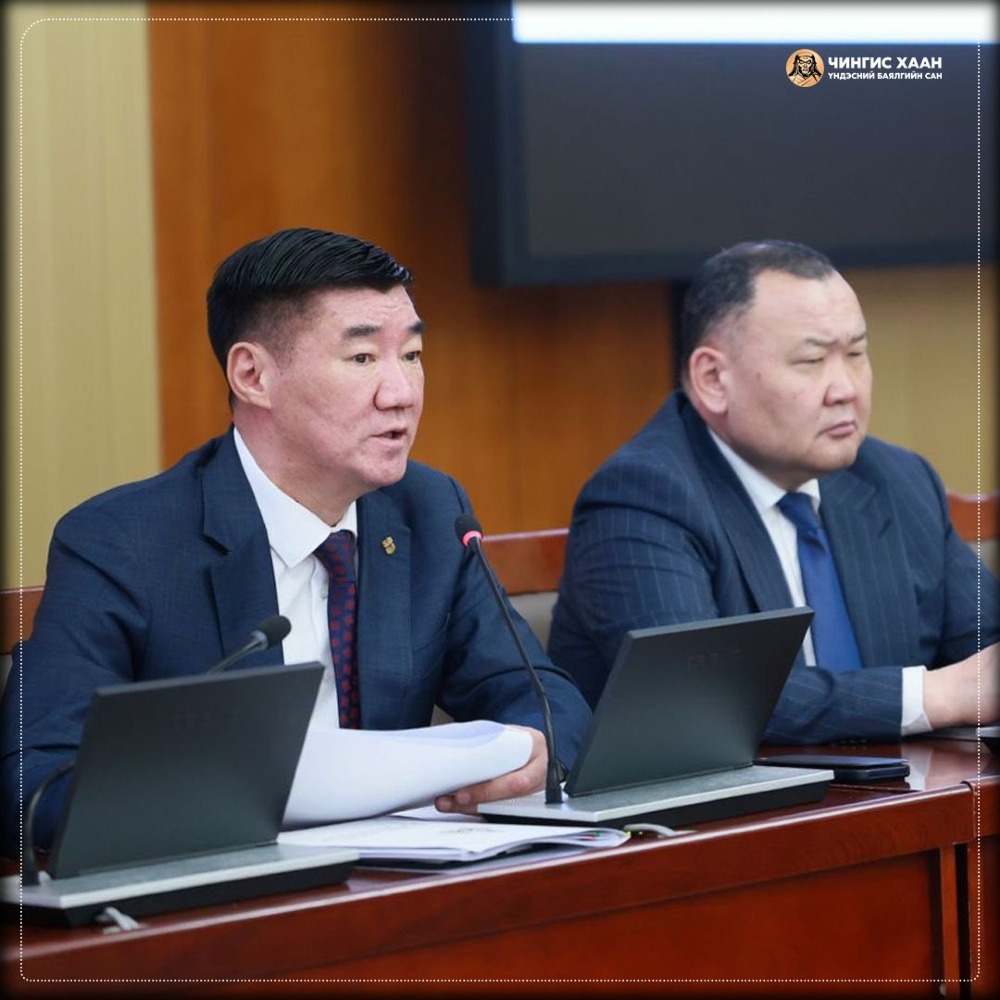 “БАЯЛГИЙН САНГИЙН ӨНӨӨГИЙН НӨХЦӨЛ, ТУЛГАМДАЖ БУЙ АСУУДАЛ” эрдэм шинжилгээний хурал боллоо